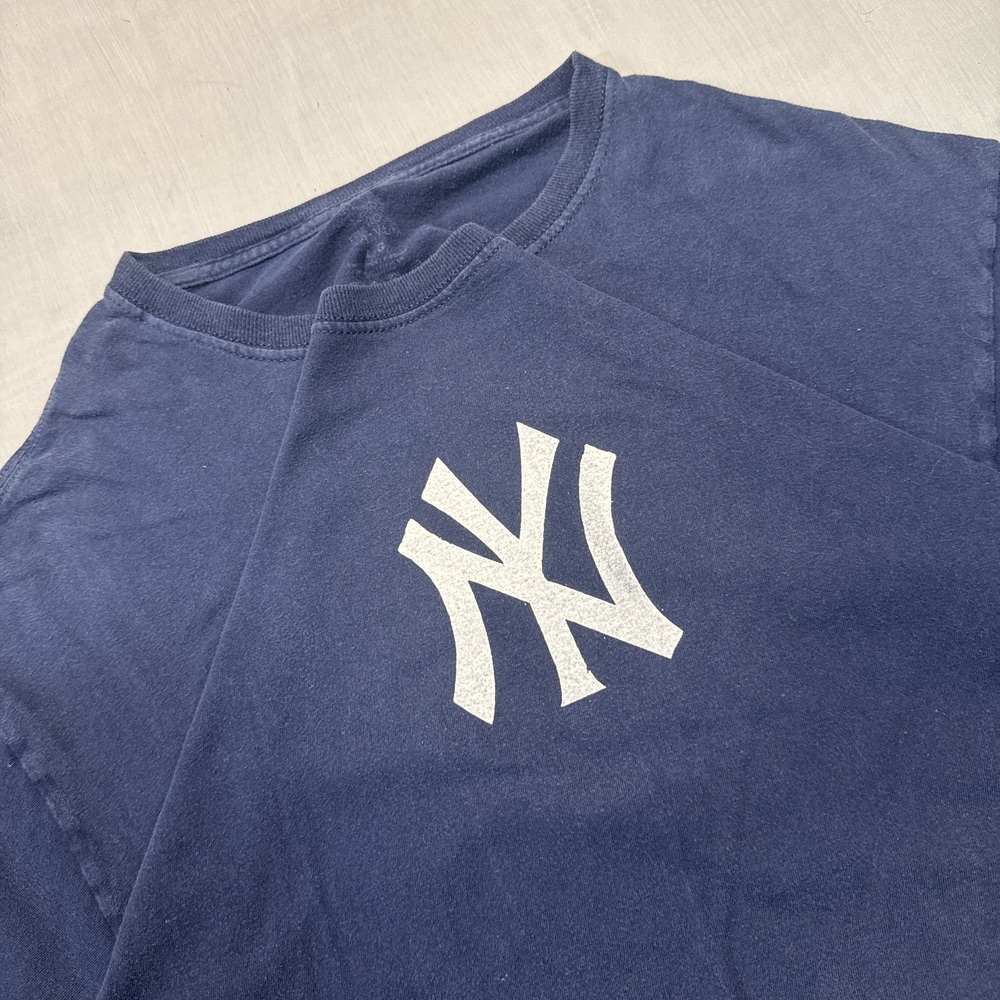 Printed New York Yankees Men's graphic tee 90s Navy Size L